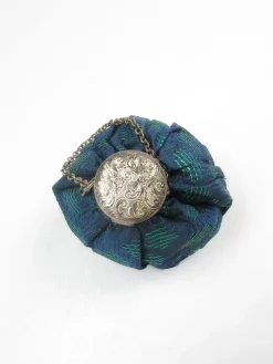 Antique 1930s Beggars Bag With Expandable Clasp