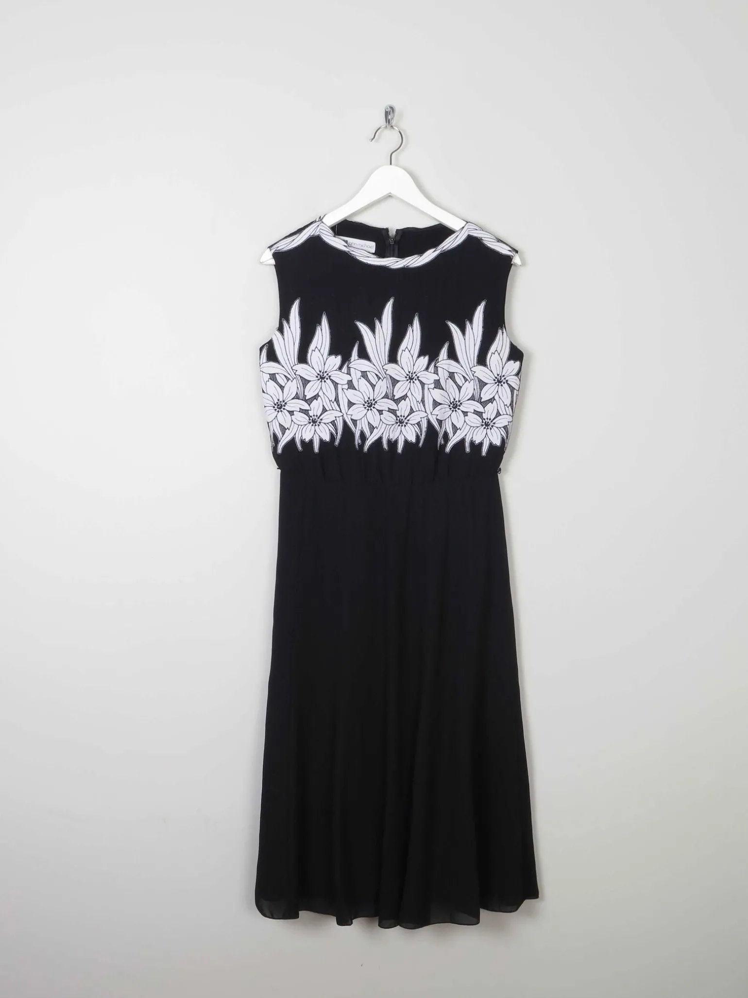 Black 1970s Vintage Dress With Appliqué White Floral Design 10