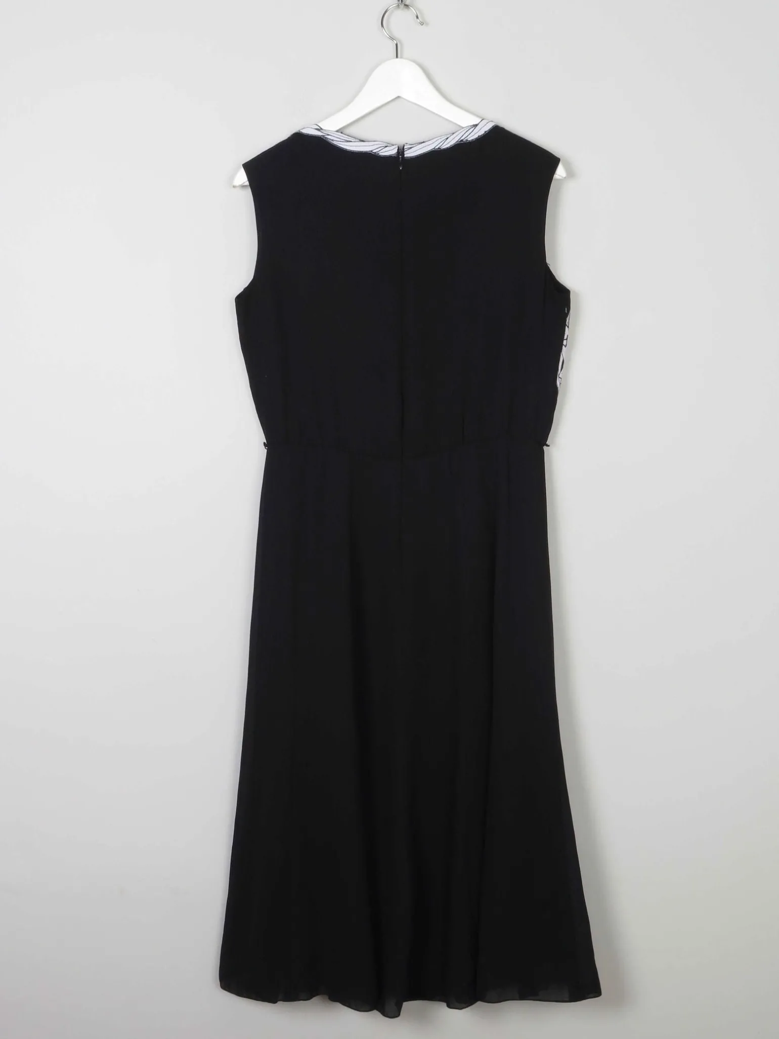 Black 1970s Vintage Dress With Appliqué White Floral Design 10