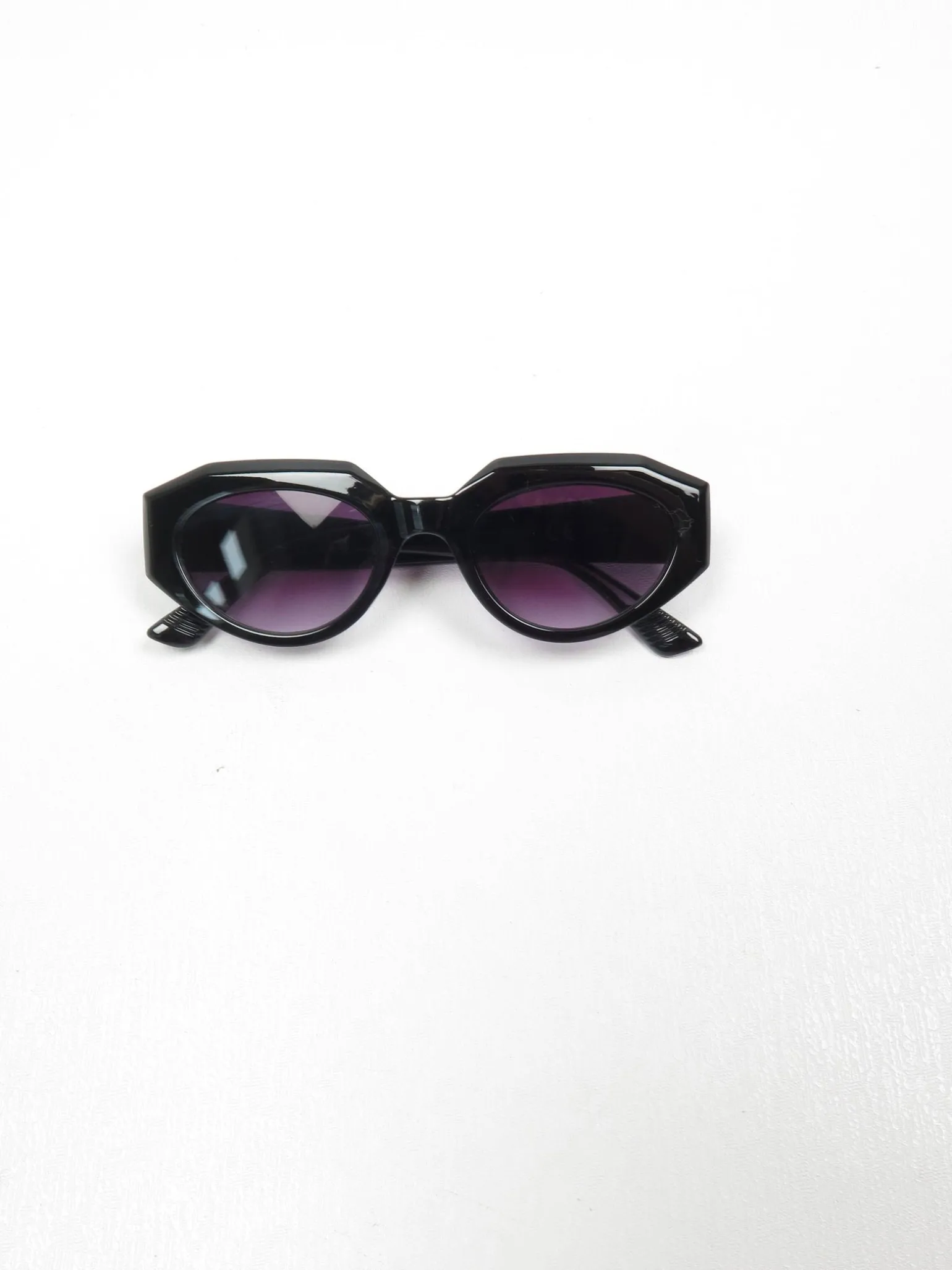 Edgy All Day Vintage Style Sunglasses