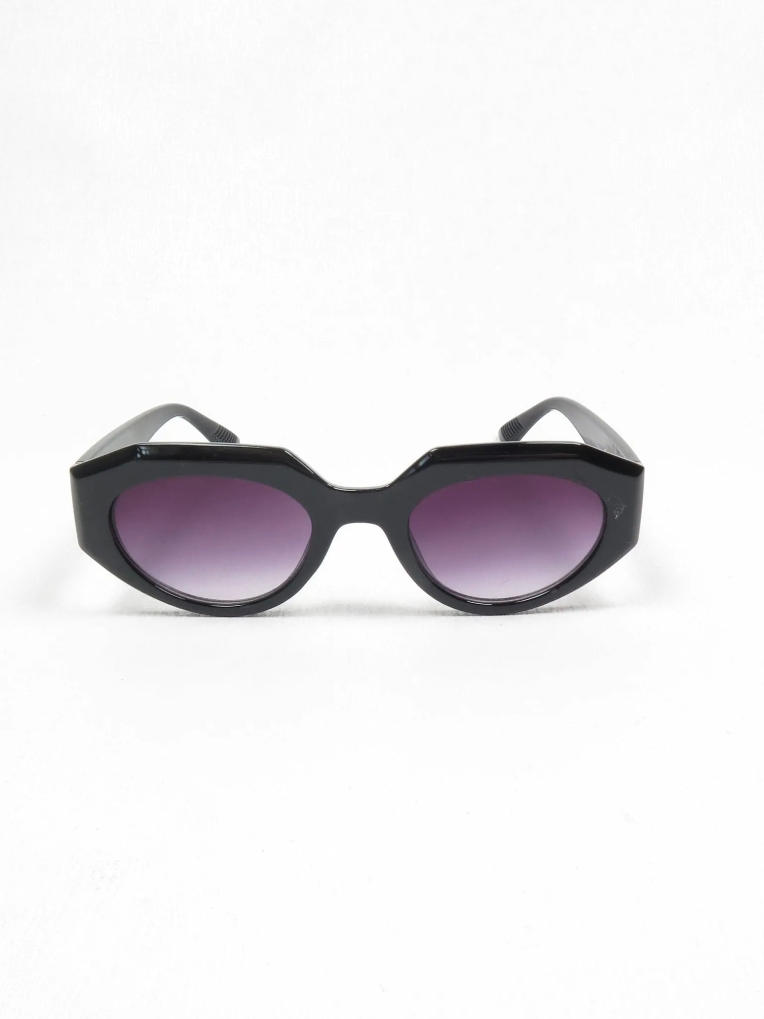Edgy All Day Vintage Style Sunglasses