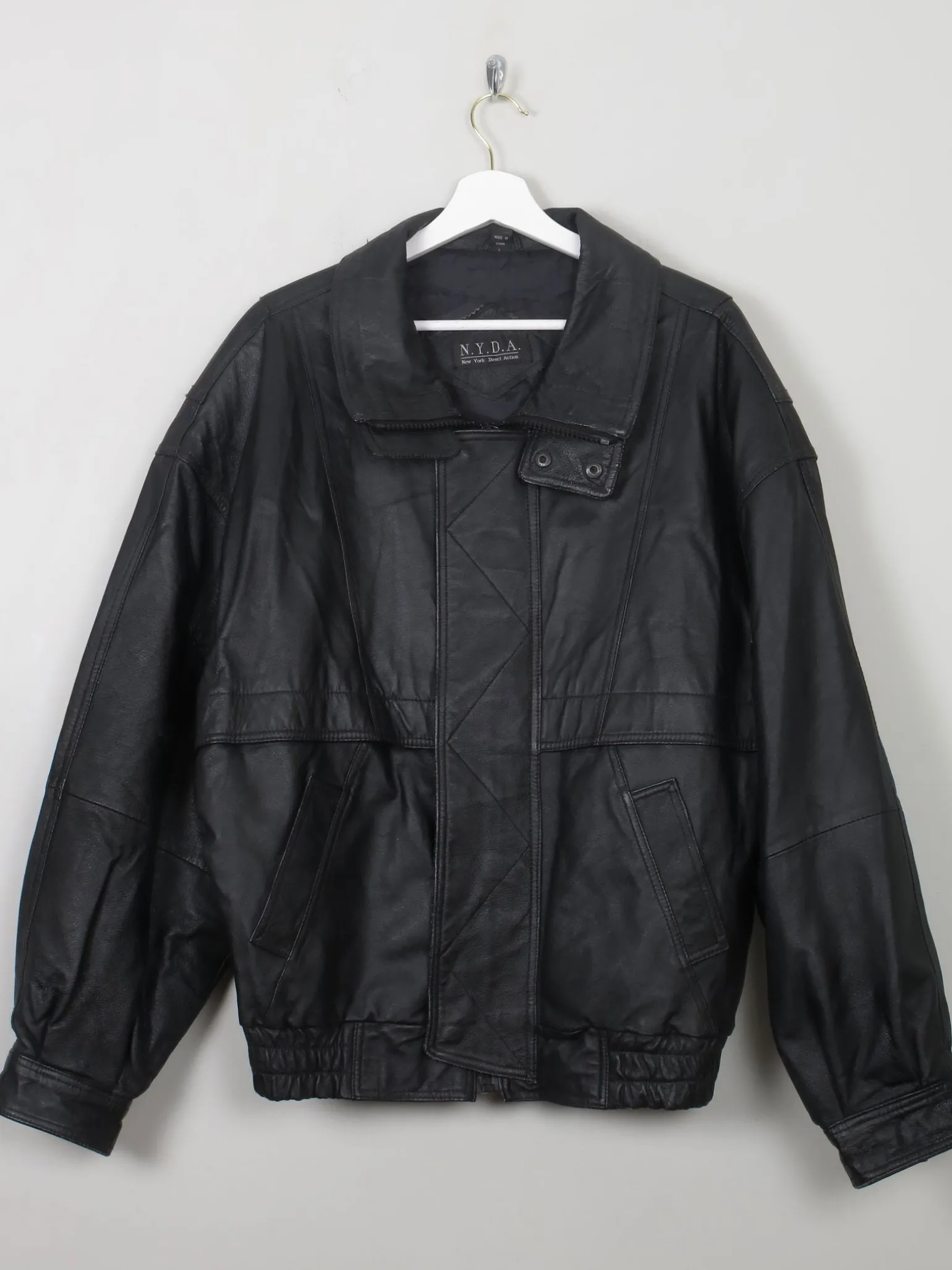 Men's Black Leather Bomber Jacket M/L