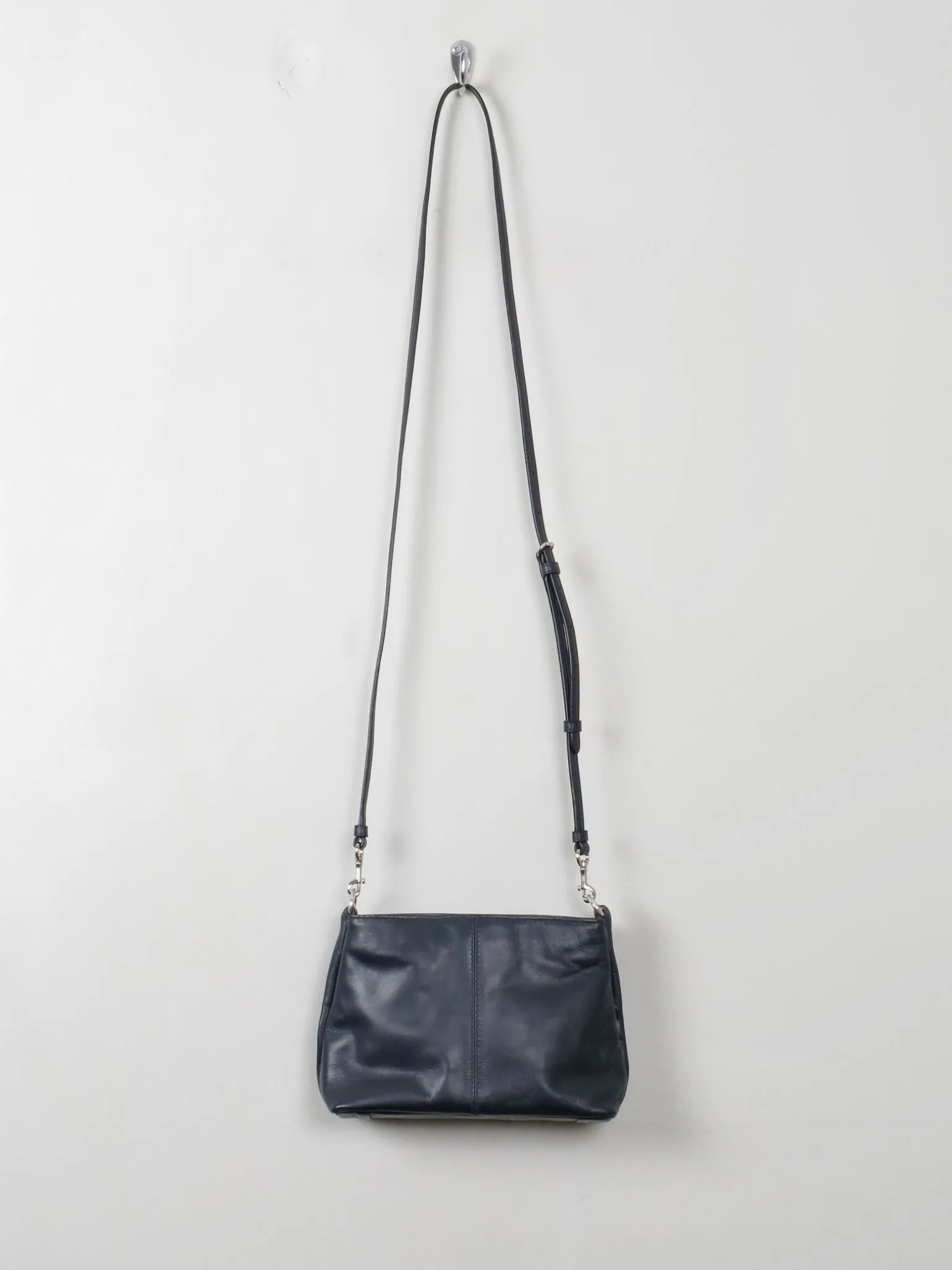 Navy Vintage Leather Cross Body Bag