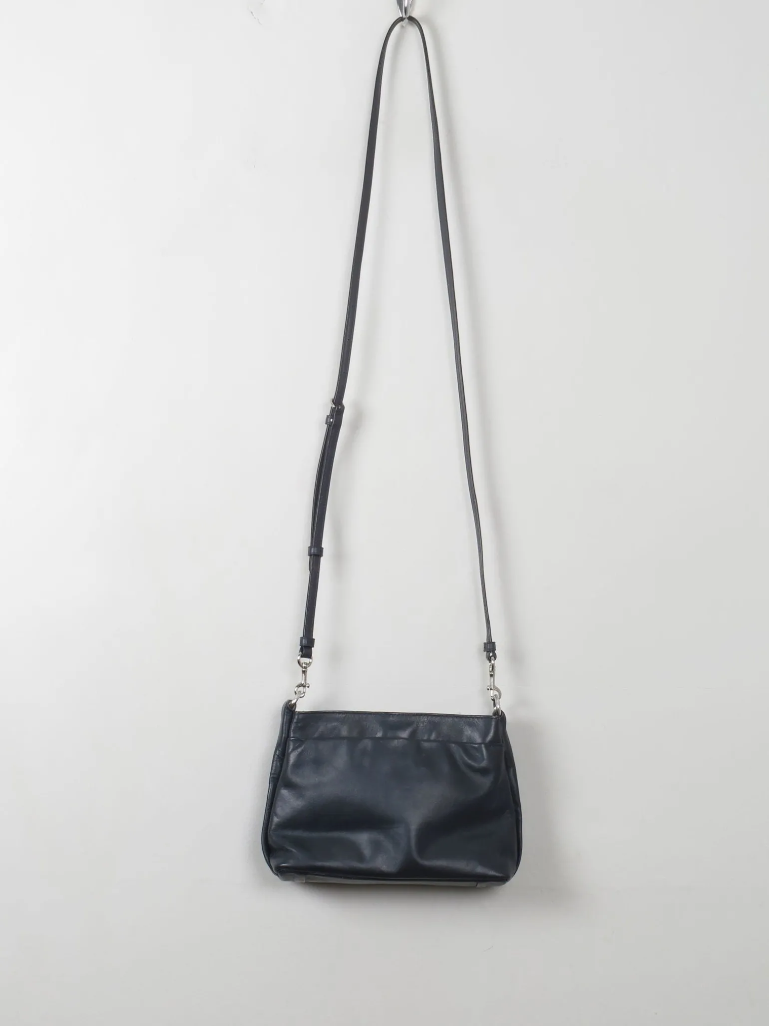Navy Vintage Leather Cross Body Bag