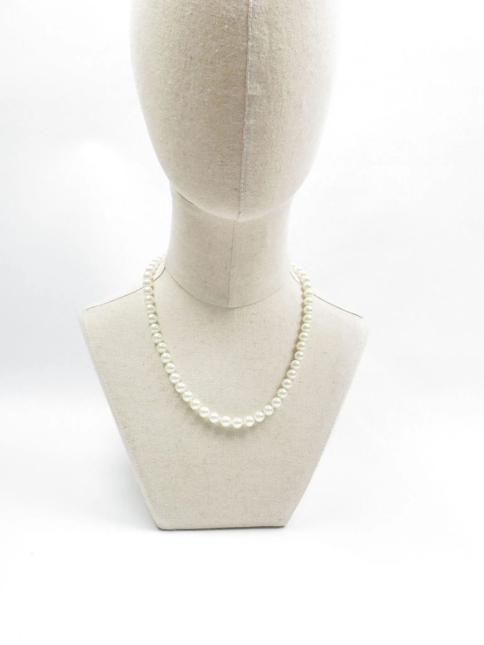New Short Vintage Style Pearl Necklace