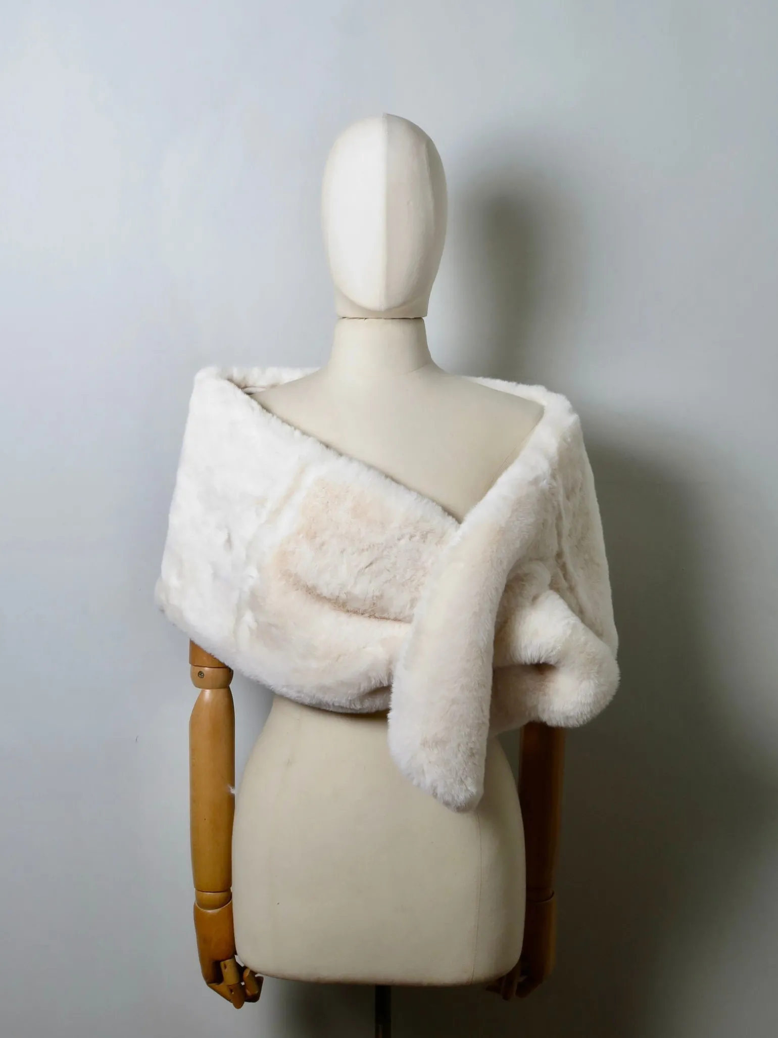 New Vintage Style Faux Fur Wrap Shawl Different Colours Avail