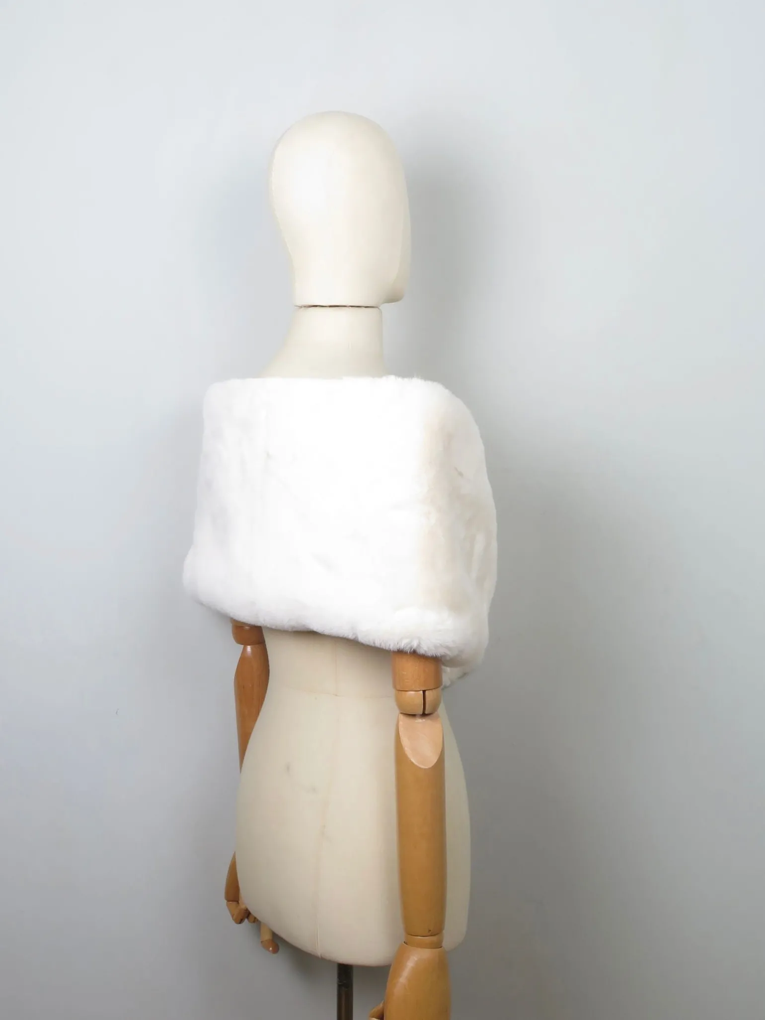 New Vintage Style Faux Fur Wrap Shawl Different Colours Avail