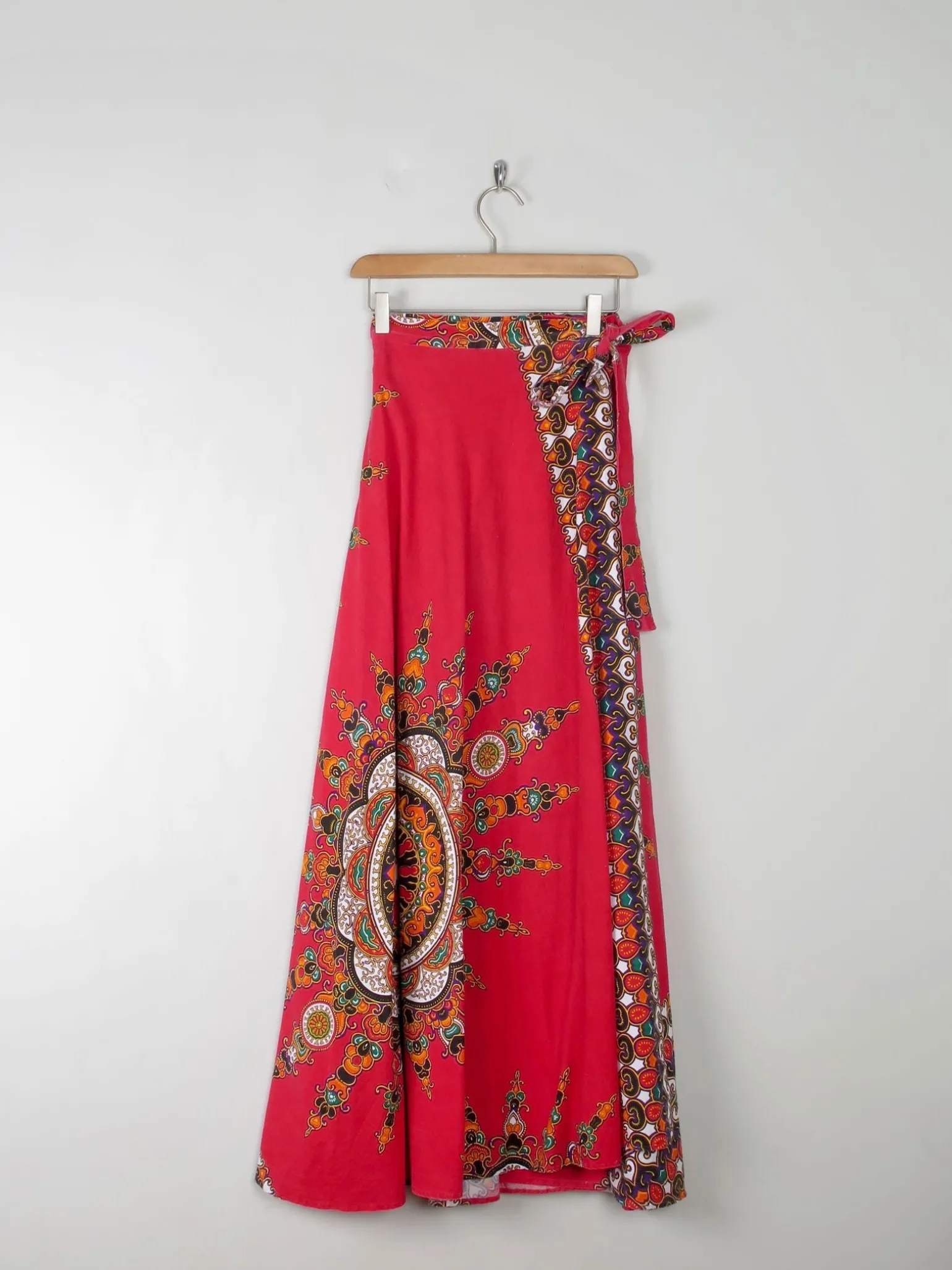 1970s Vintage Batik Print Maxi Wrap Skirt S