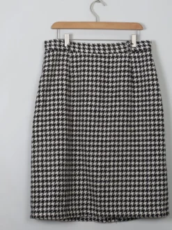 Vintage Black & White Herringbone Pencil Skirt 32