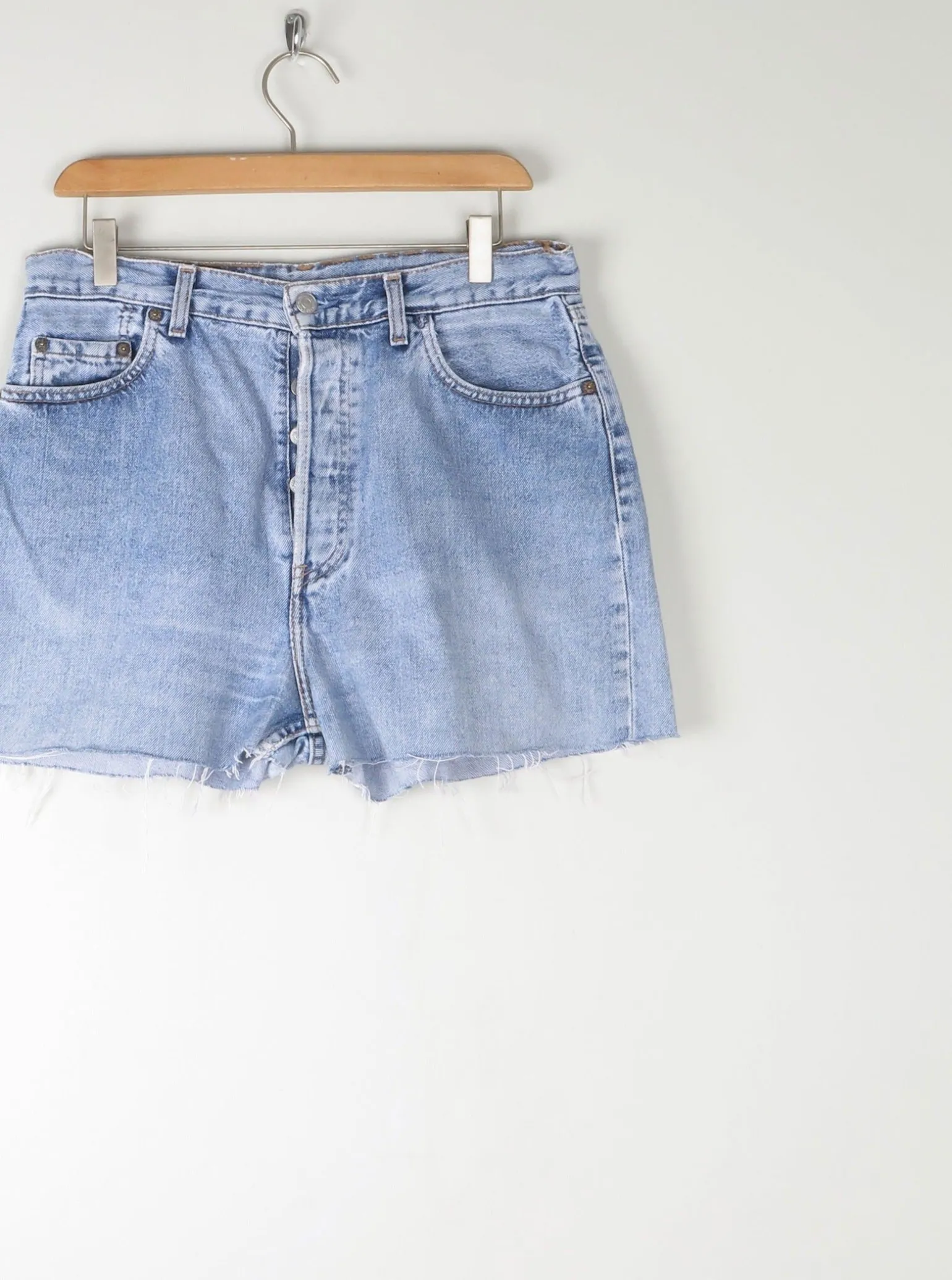 Vintage Levis Denim Cut-Off Shorts 31"W