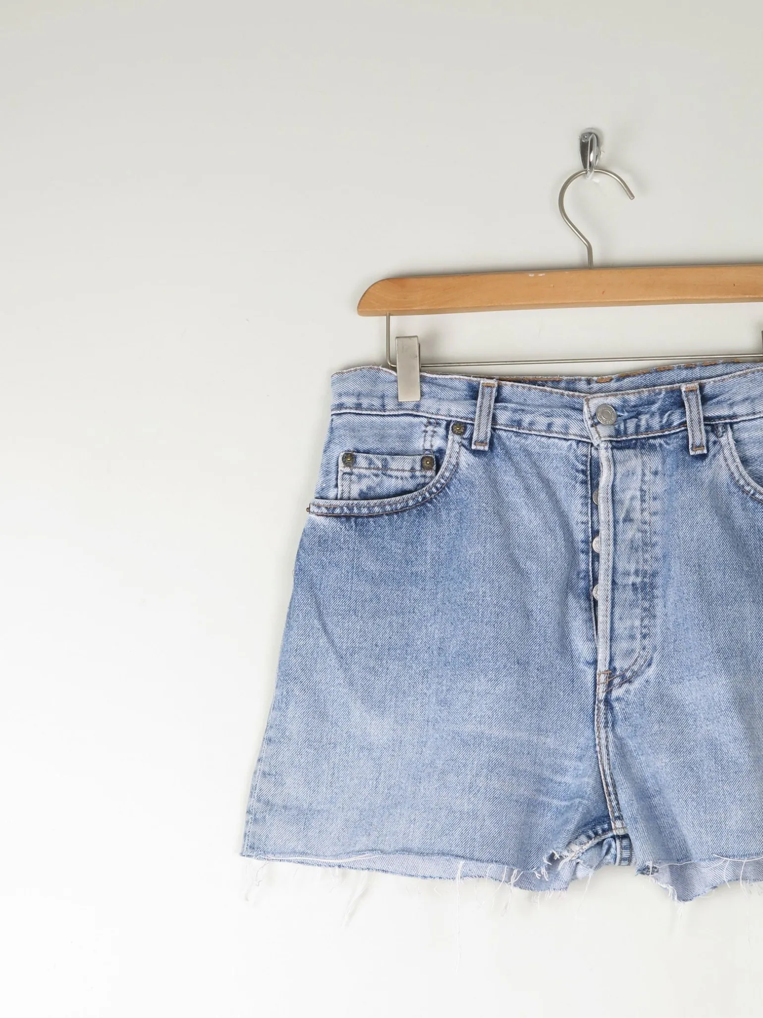 Vintage Levis Denim Cut-Off Shorts 31"W