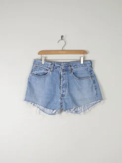 Vintage Levis Denim Shorts 32”