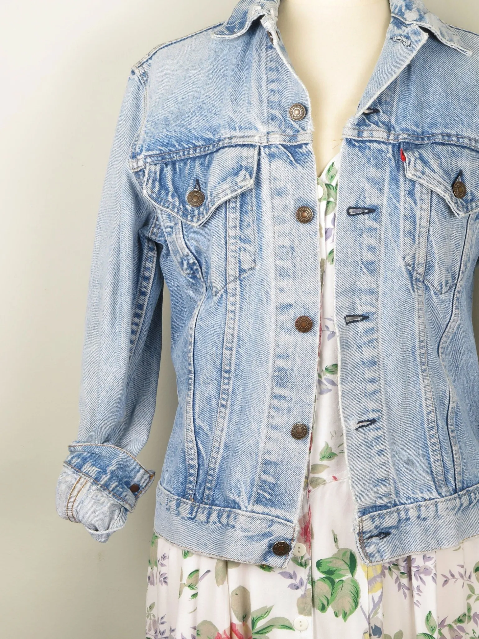 Vintage Men’s Blue Levi’s Denim Jacket Trucker S