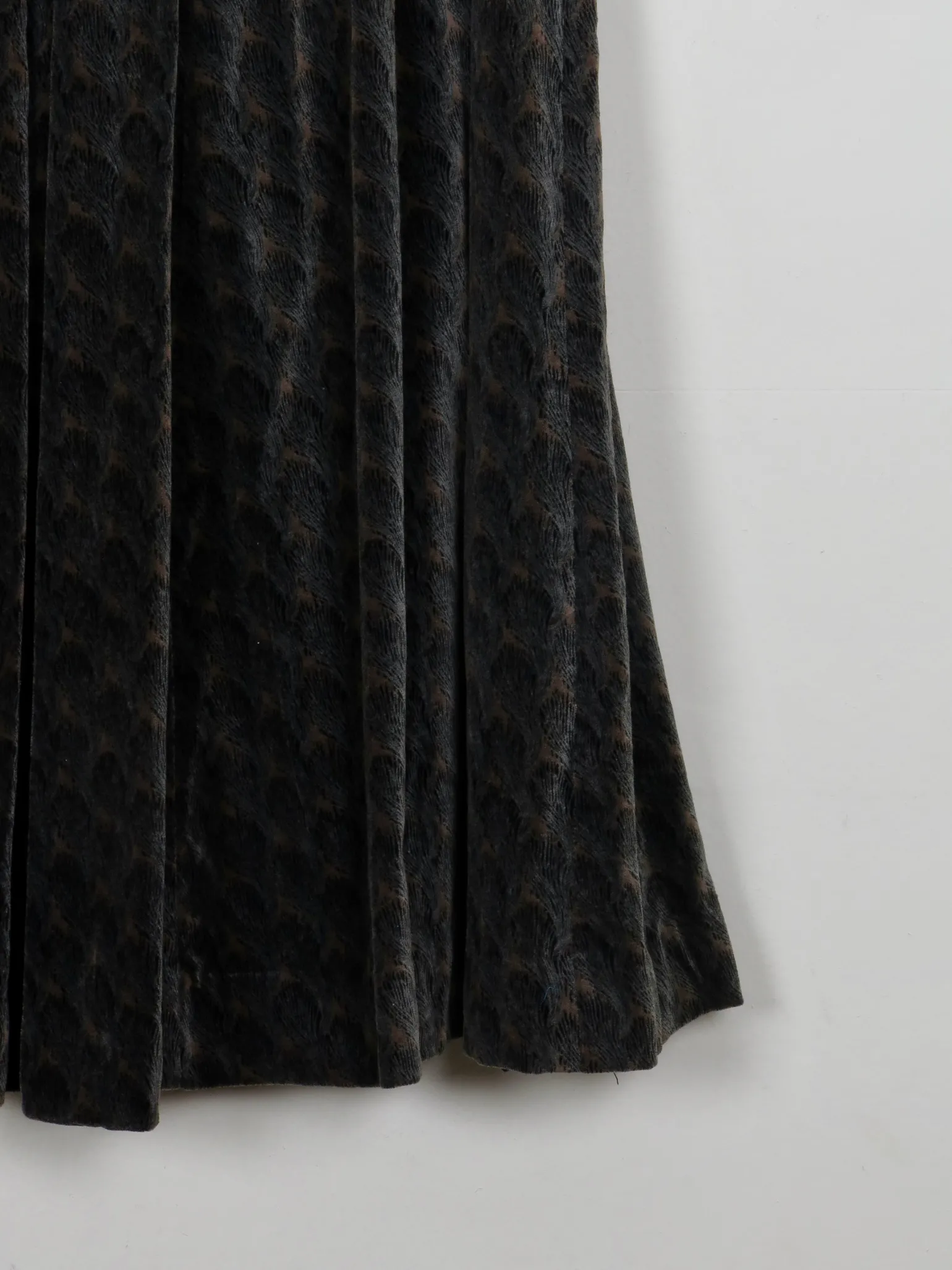 Vintage Printed Velvet Full Skirt 27"W
