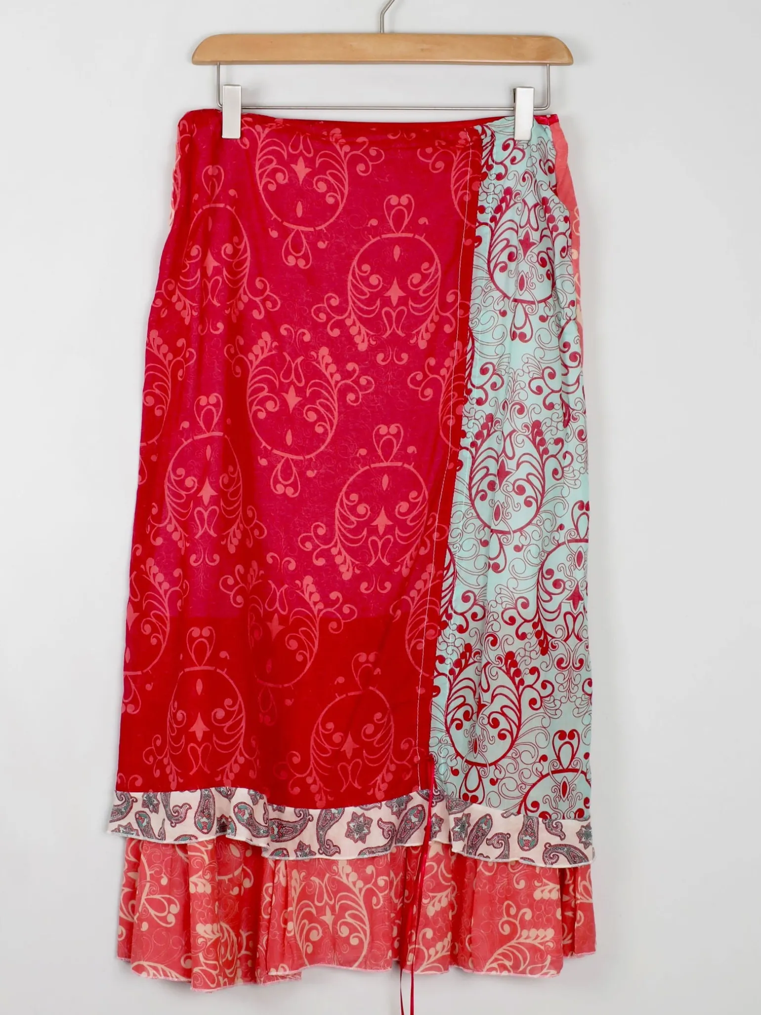 Vintage Red & Blue Printed Skirt M/L