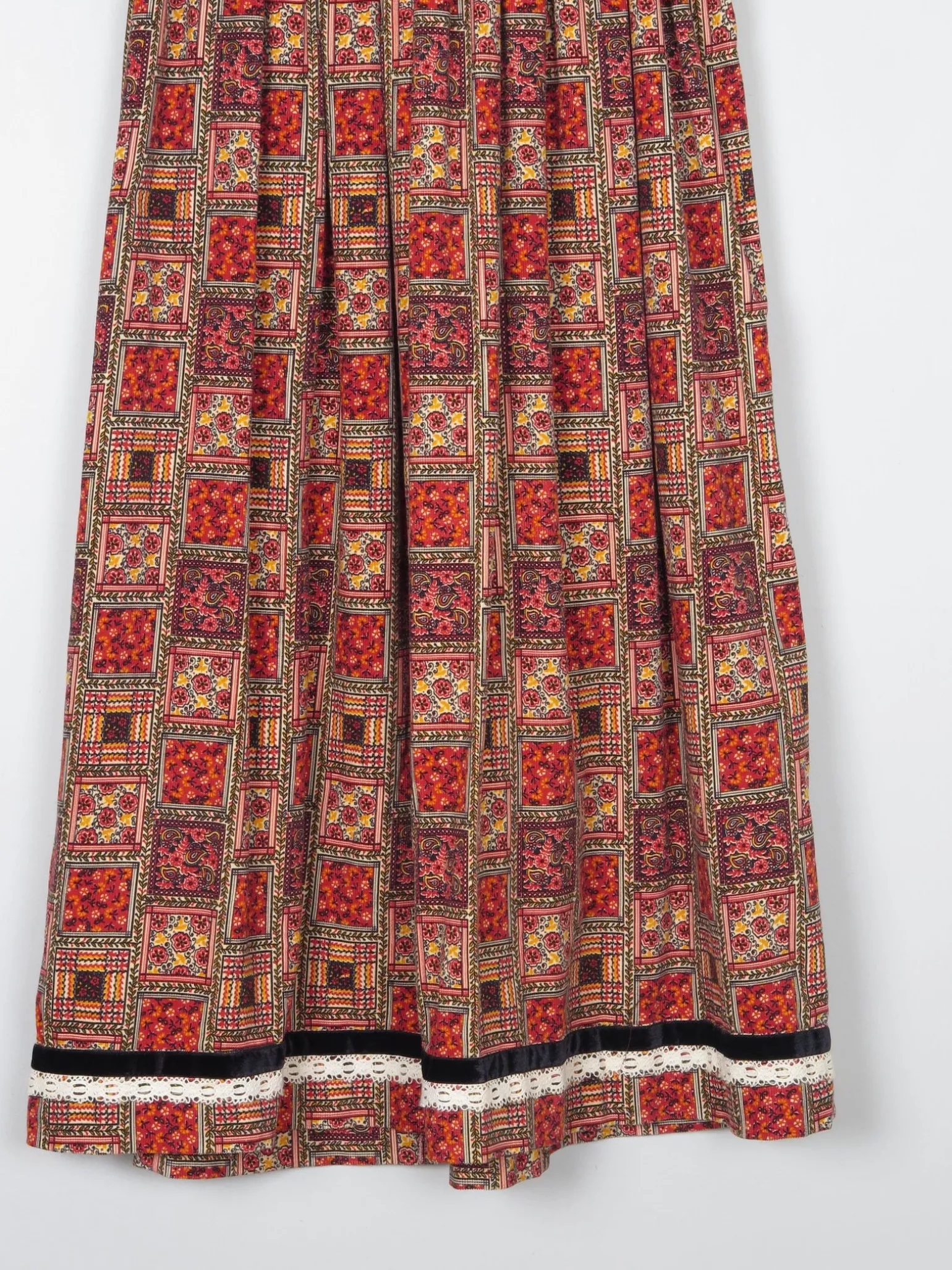 Vintage 1970s Maxi Folk Style Corduroy Red Skirt 26" XS