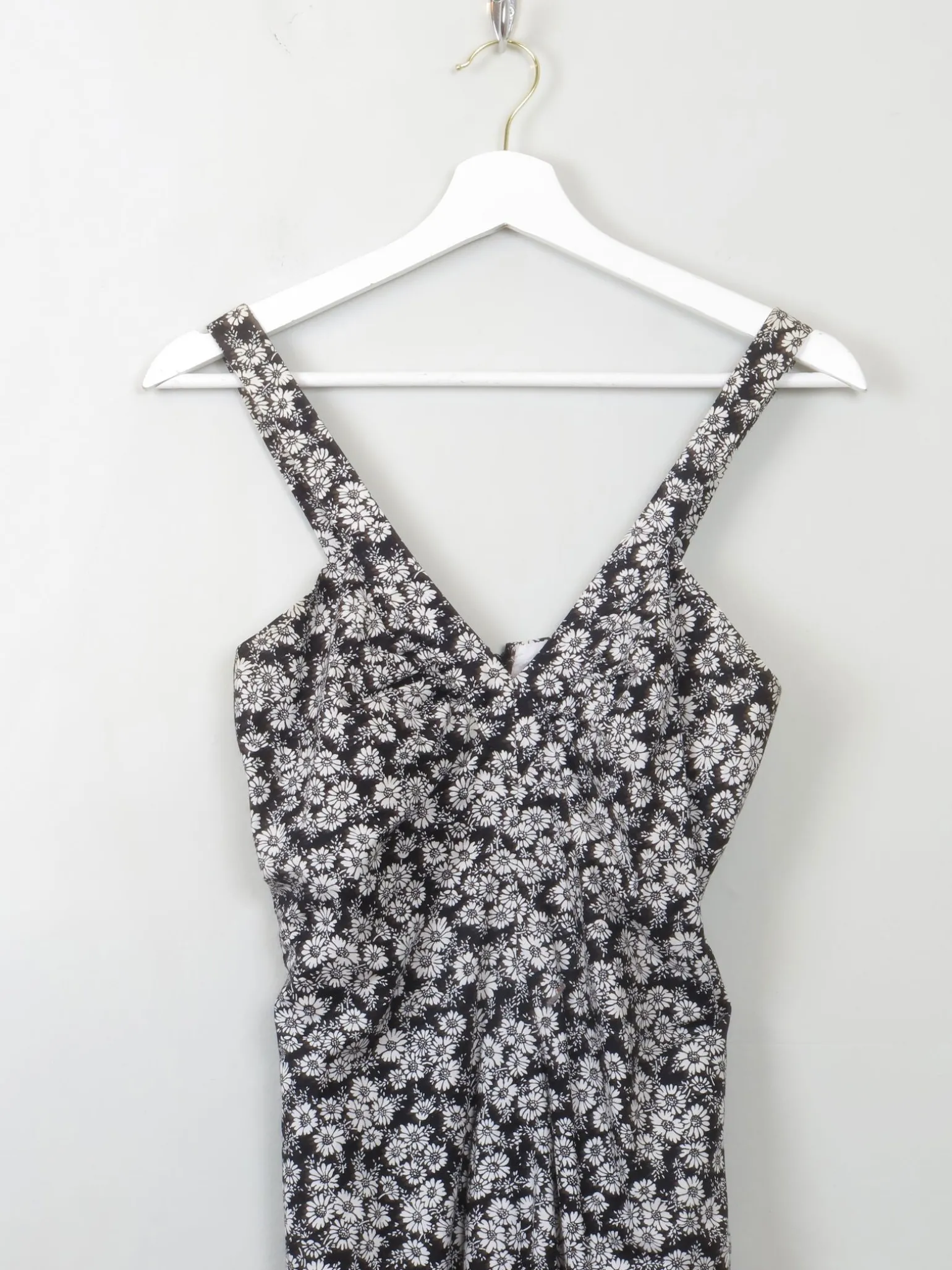 Vintage Sleeveless Black & White Floral Dress XS