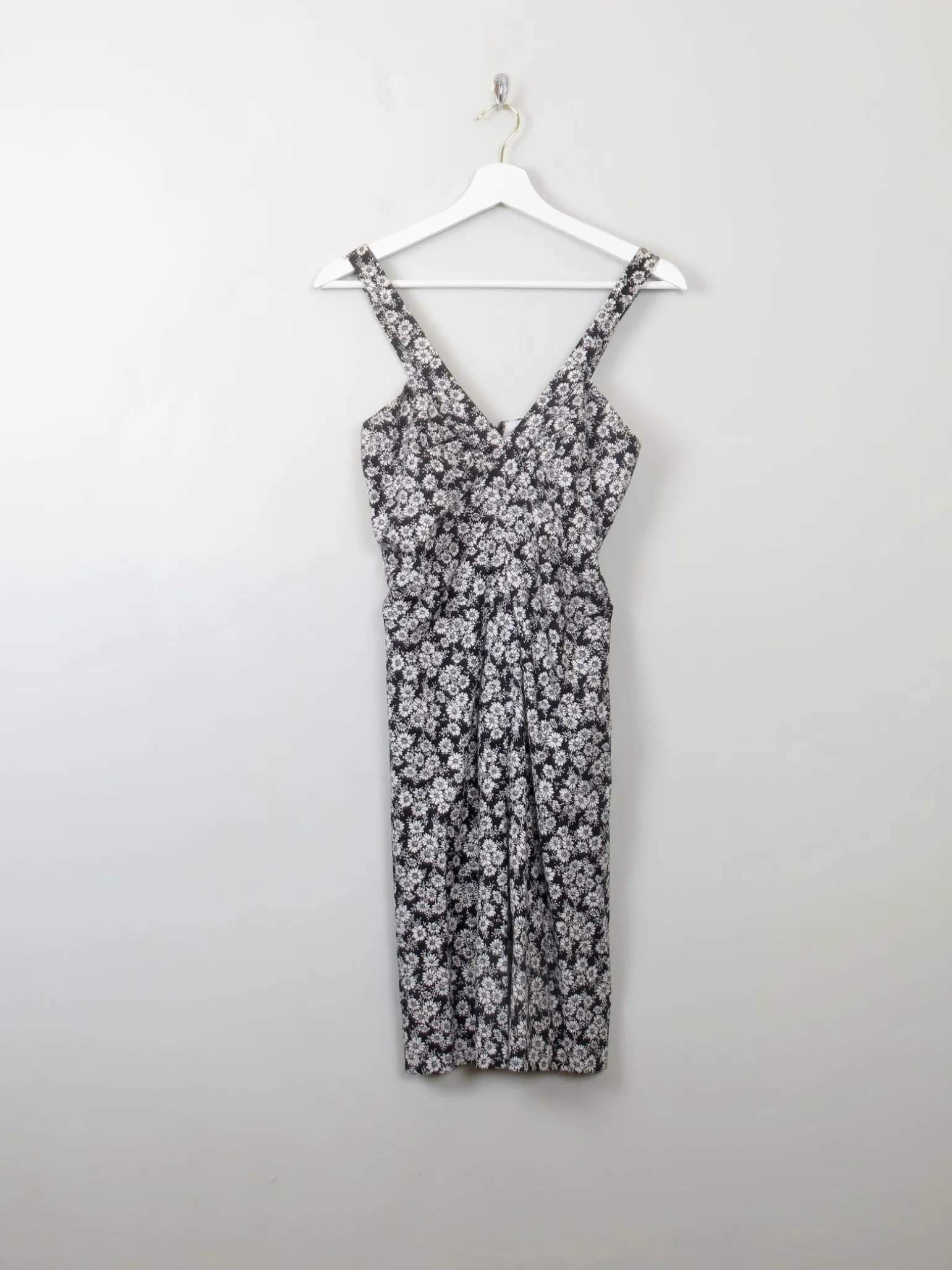 Vintage Sleeveless Black & White Floral Dress XS