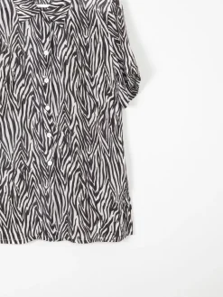 Women’s Animal Print Short Sleeve Vintage Blouse M