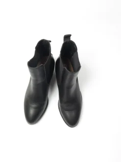 Women’s Black Leather Clarks Chelsea Boots 4/37