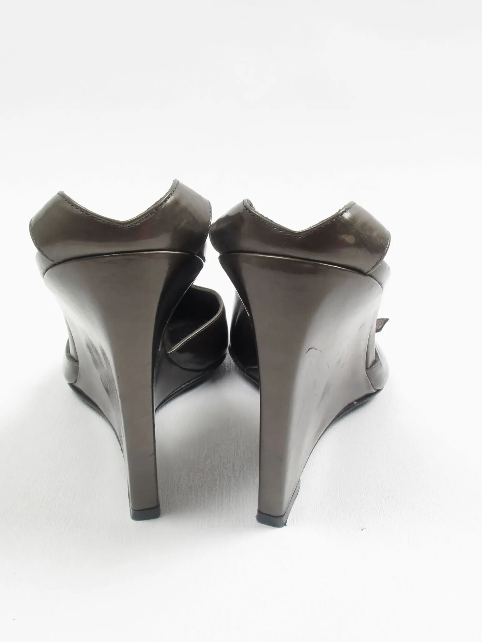 Women's Sergio Rossi Metallic Grey Heels 5/38