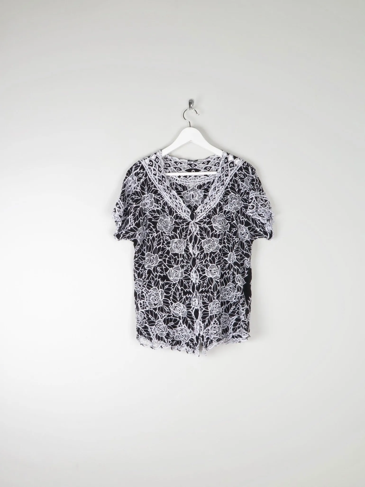 Women's Vintage Black & White Lace Blouse M