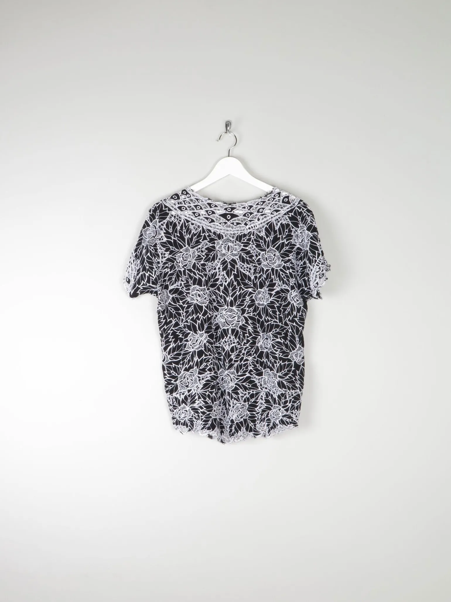 Women's Vintage Black & White Lace Blouse M
