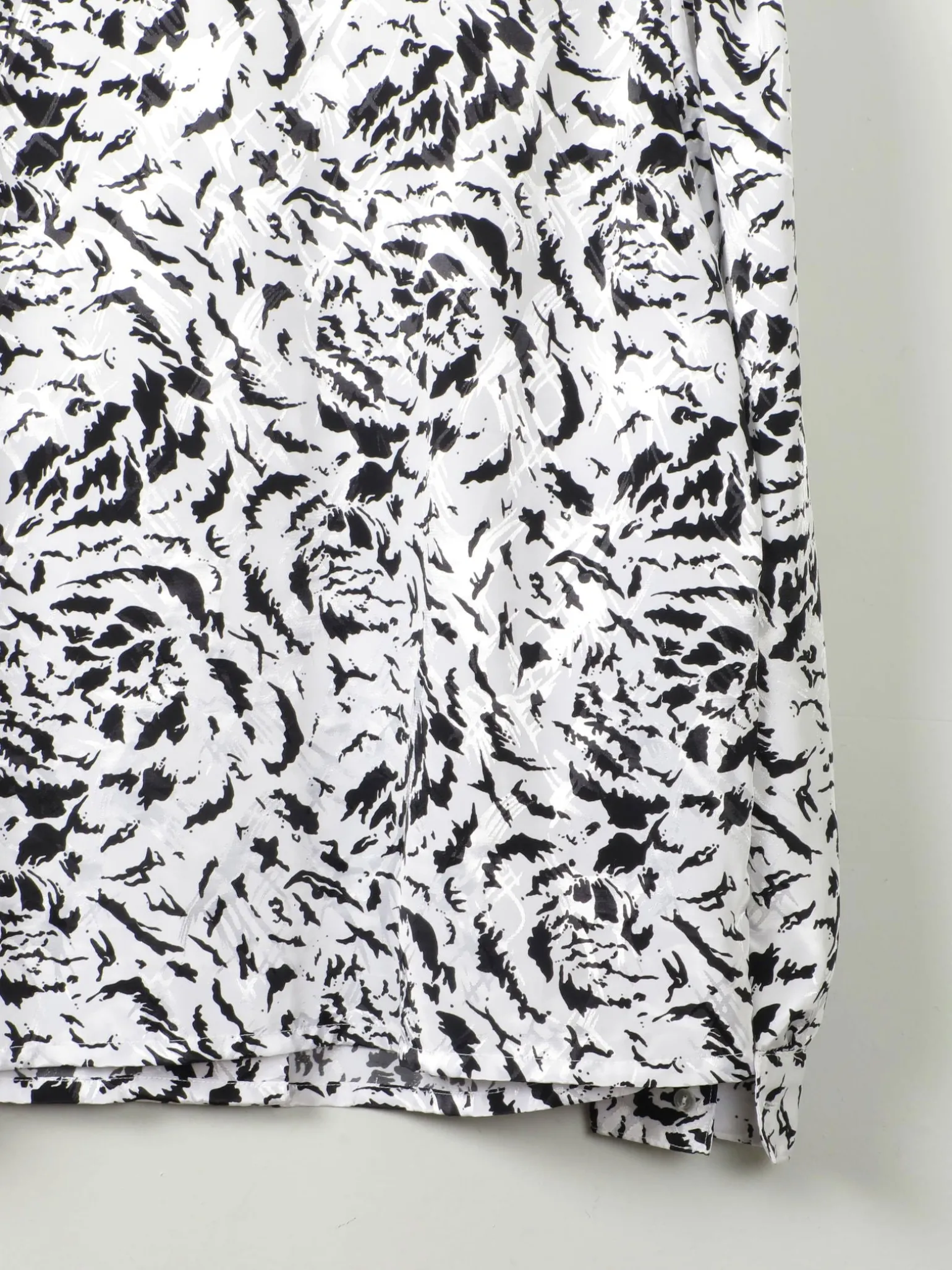 Women's Vintage Black & White Animal Print Blouse 1980s M