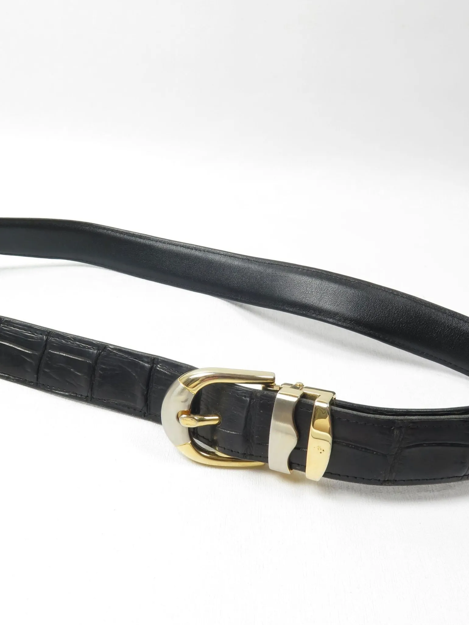 Women's Vintage Black Leather Belt With Texture S