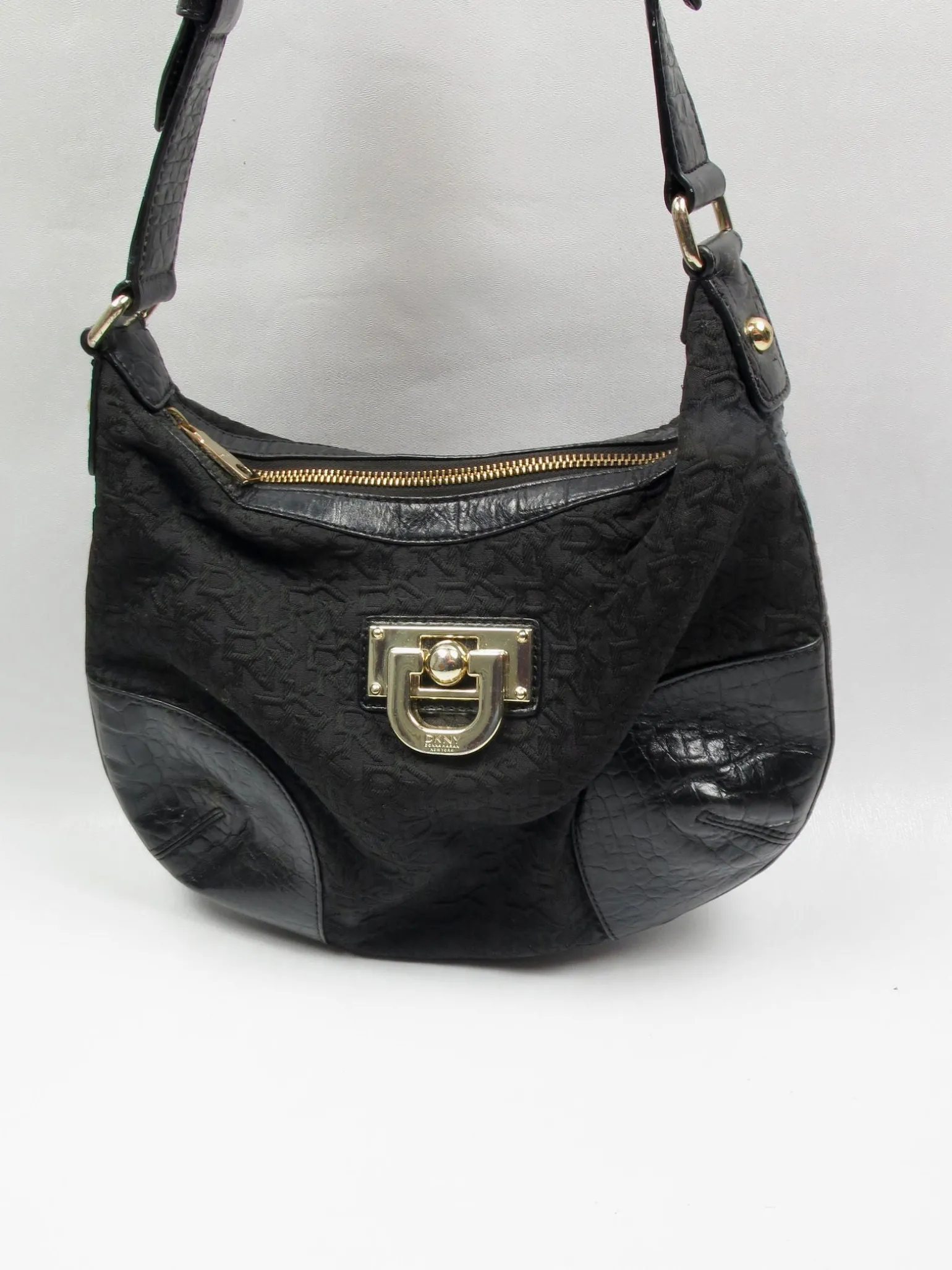 Women's Vintage DKNY Shoulder Bag Black