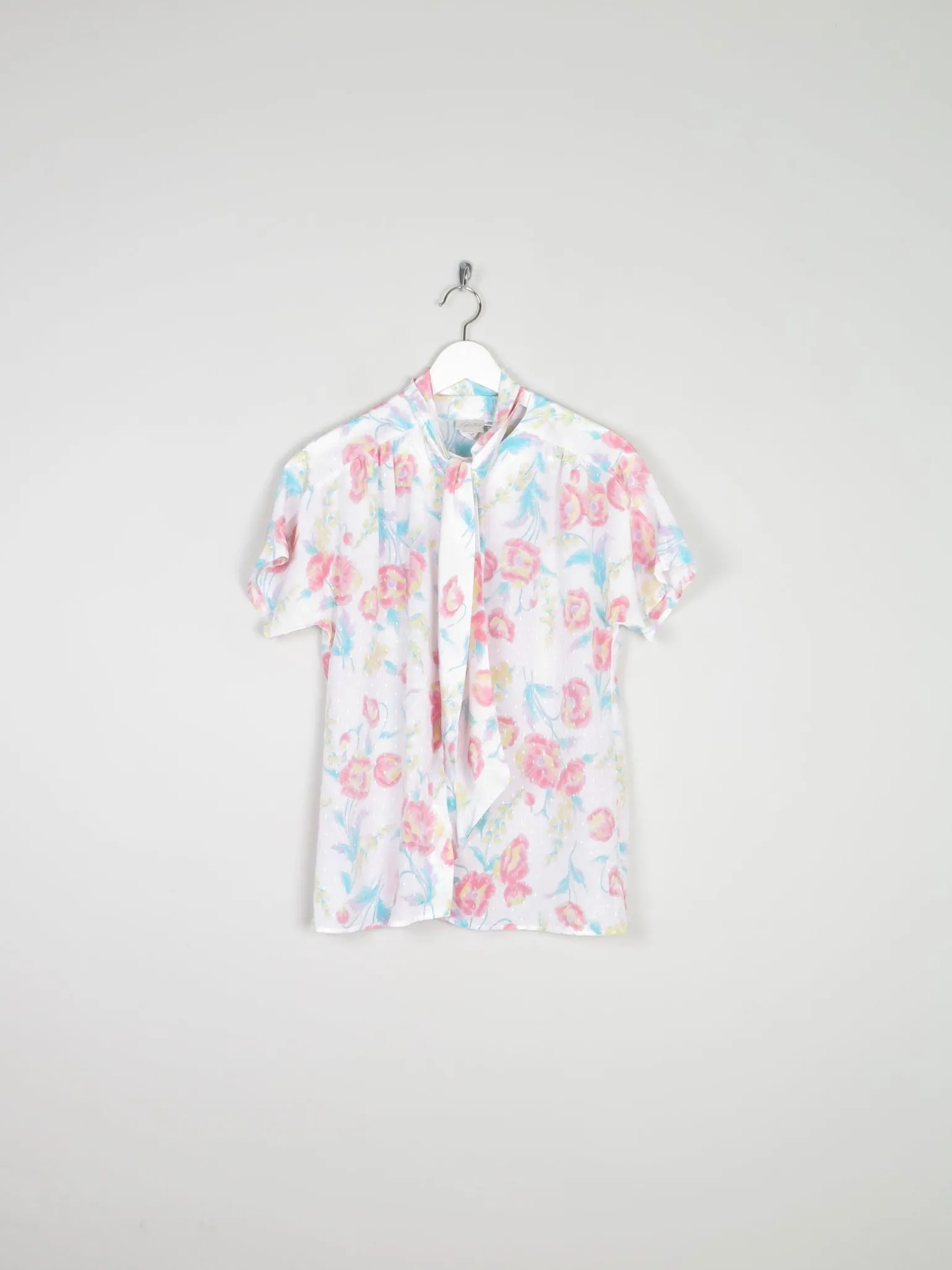 Women’s Vintage Floral Short-Sleeved Blouse With Tie Neck S
