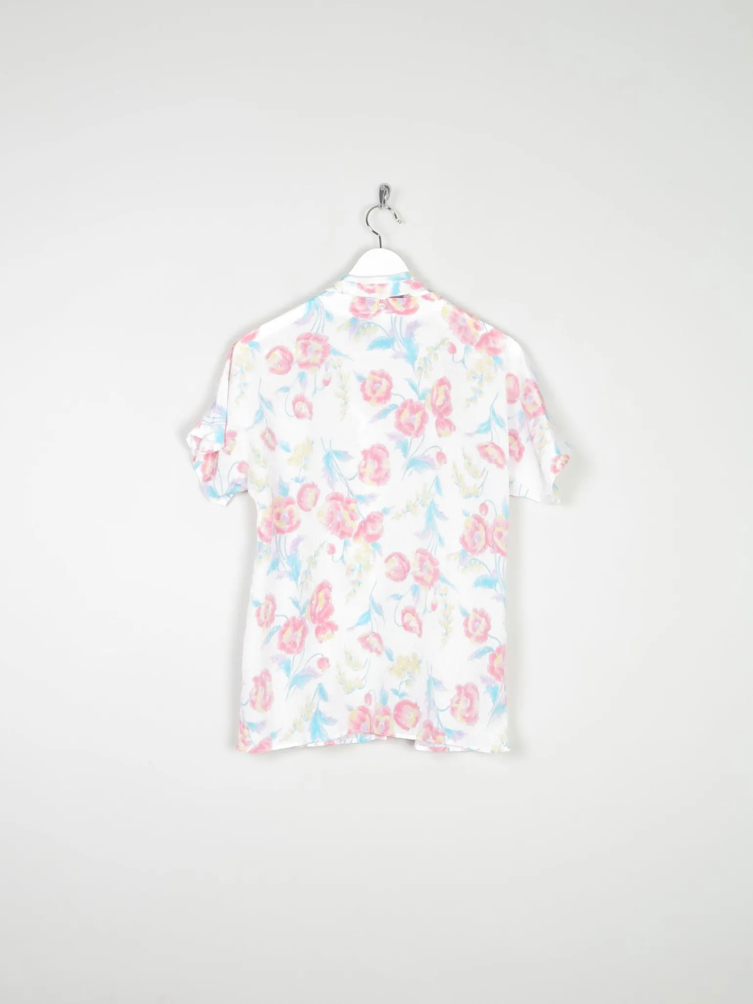 Women’s Vintage Floral Short-Sleeved Blouse With Tie Neck S