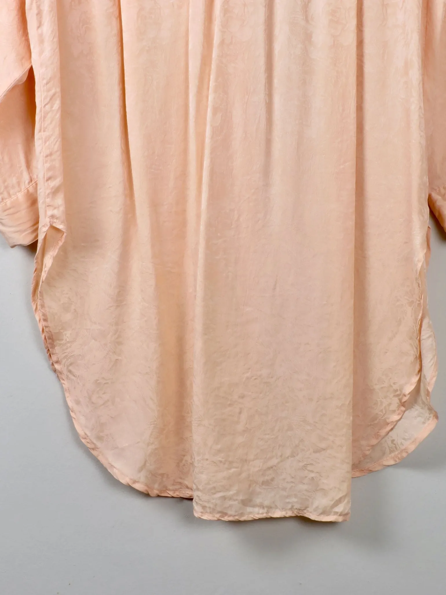 Women's Vintage Peach Silk Long Blouse S