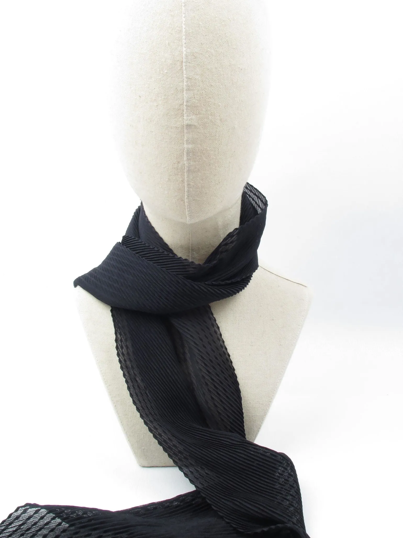 Women's Vintage Pleated Black Scarf