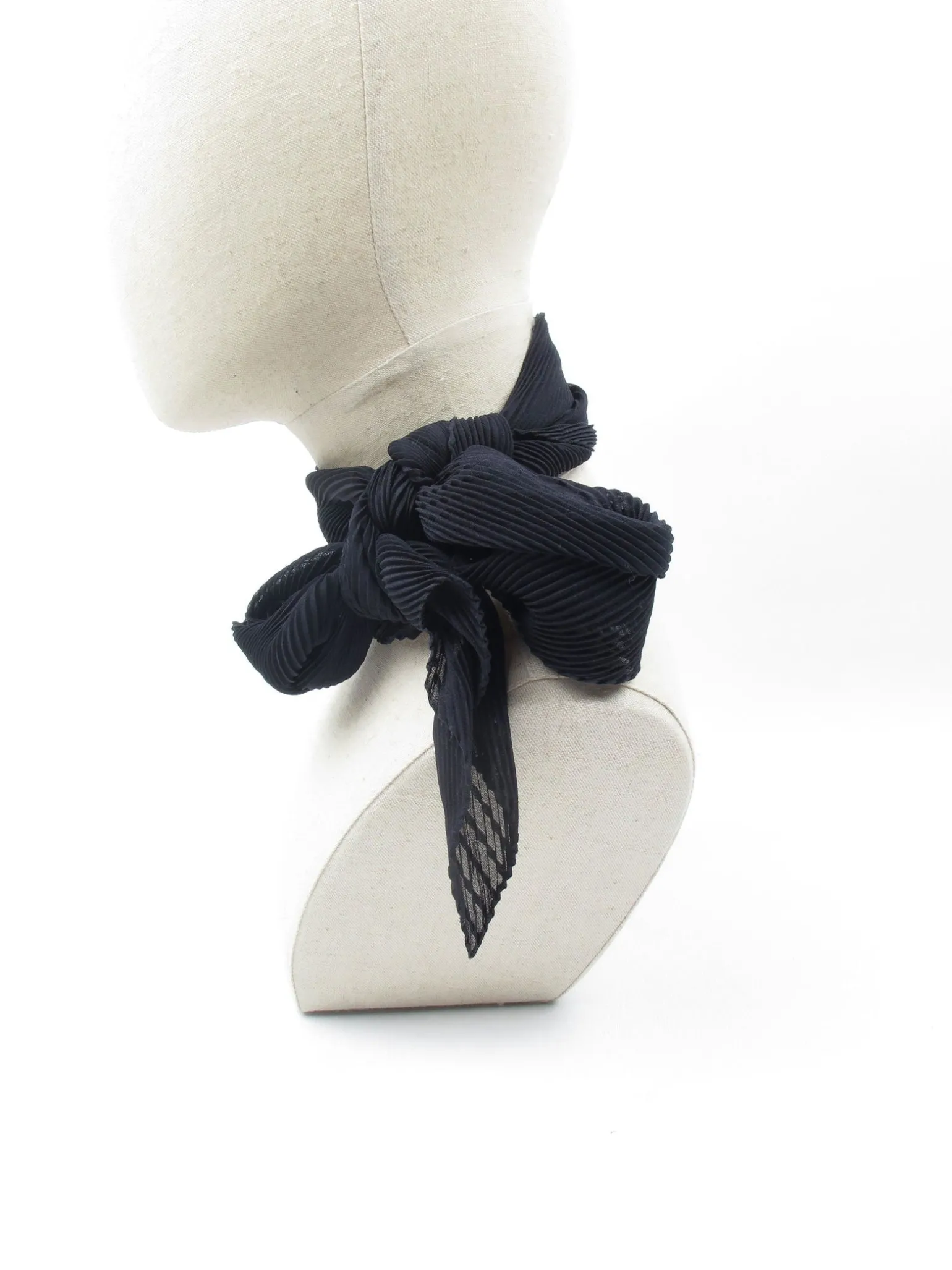 Women's Vintage Pleated Black Scarf