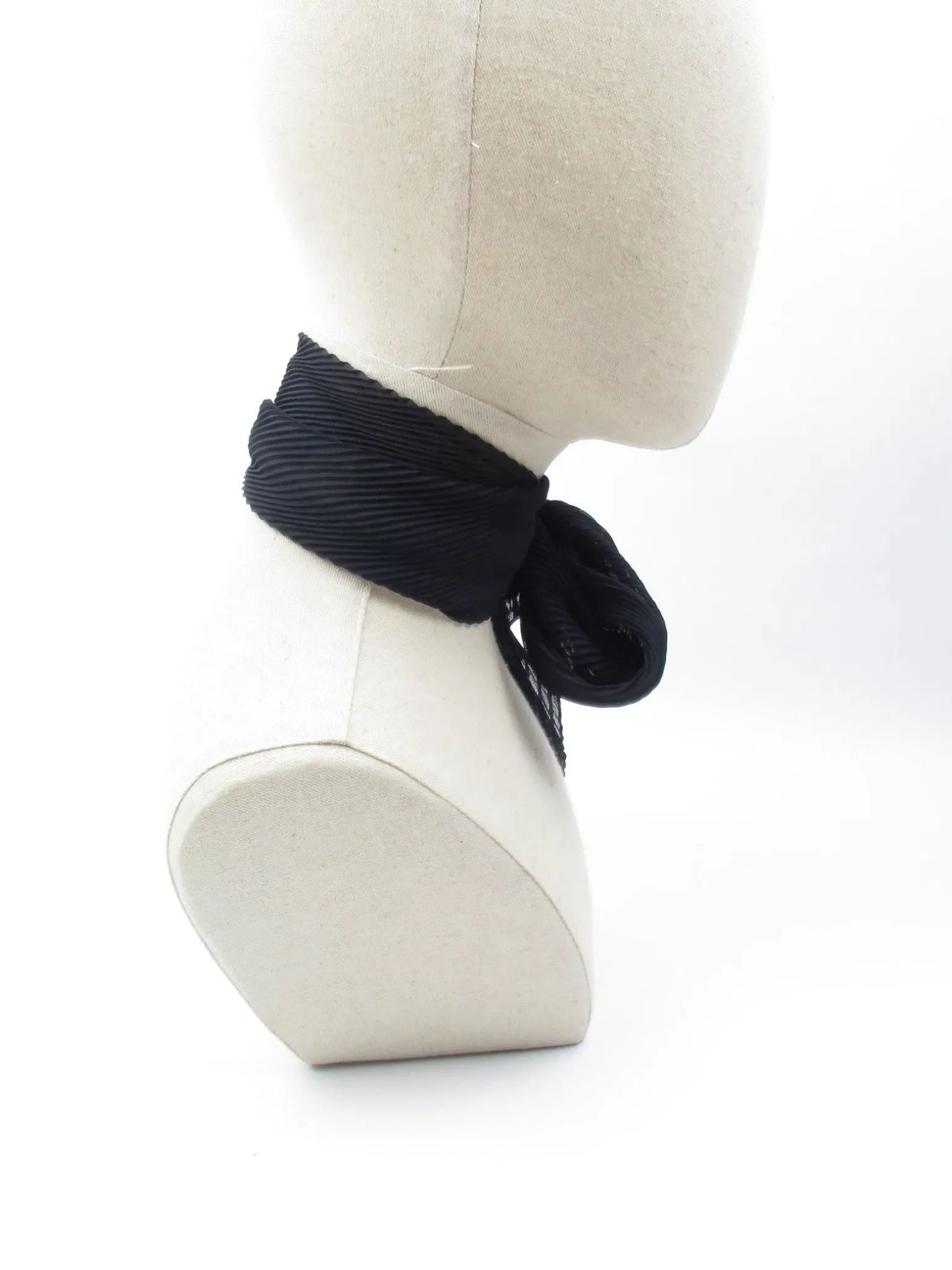 Women's Vintage Pleated Black Scarf
