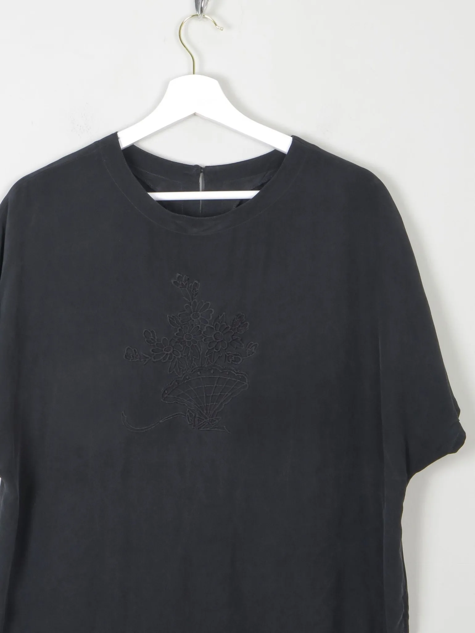 Women's Vintage Silk Short Sleeved Blouse With Embroidery M/L